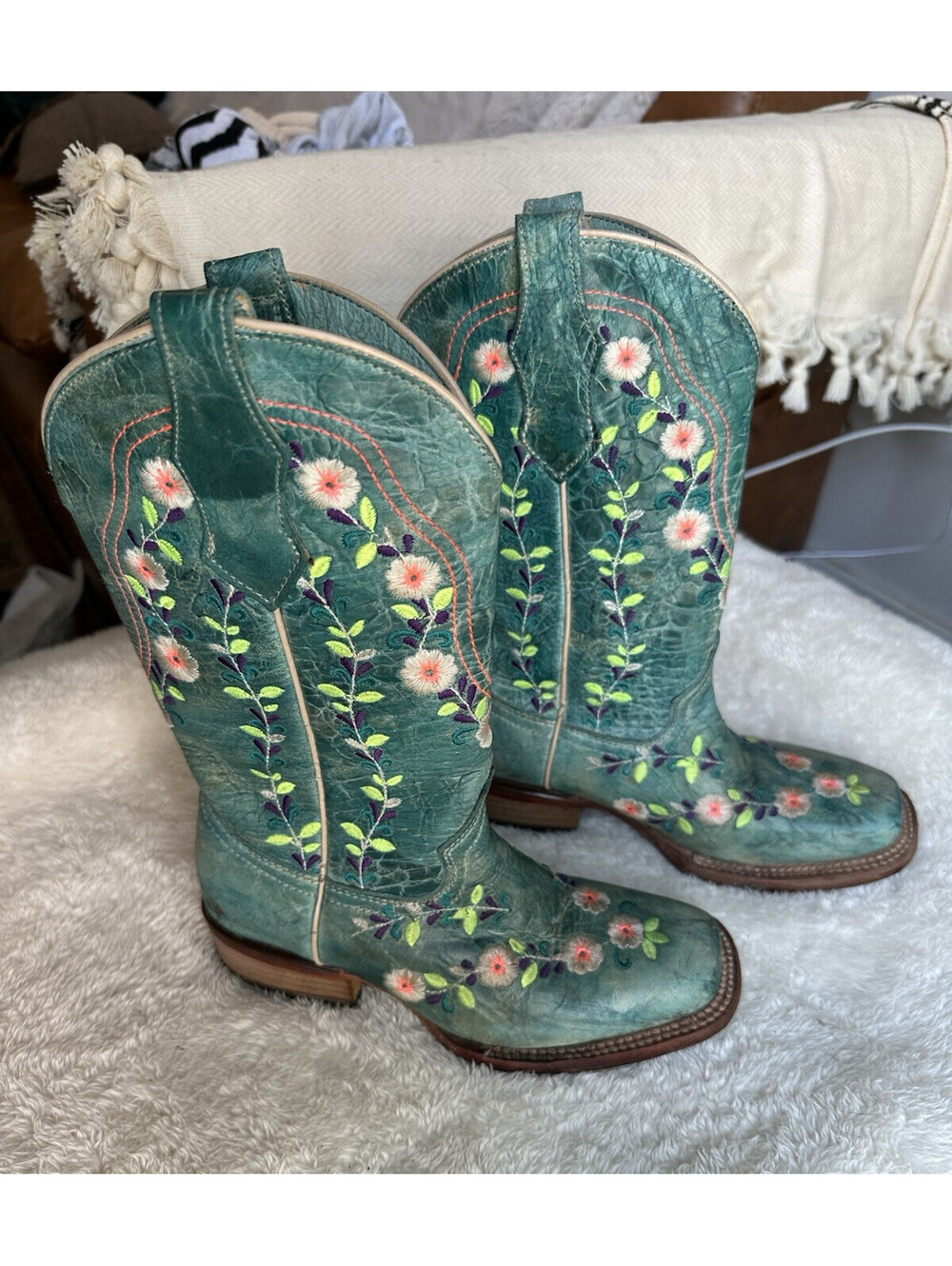 Corral Teens Embroidered Western Boots Turquoise Floral Leather – Youth Size 1.5